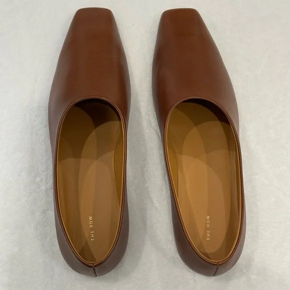 靴 THE ROW SQUARE TOE PUMP The Row | Shoes | The Row Square Toe Pump | Poshmark